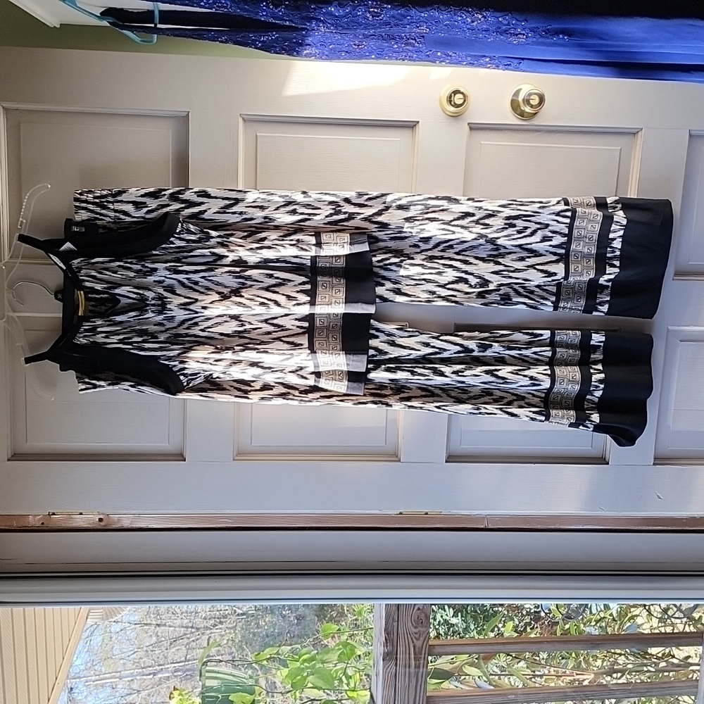 Black White and Gold Tunic with Matching Pants by Cache.  Size XL